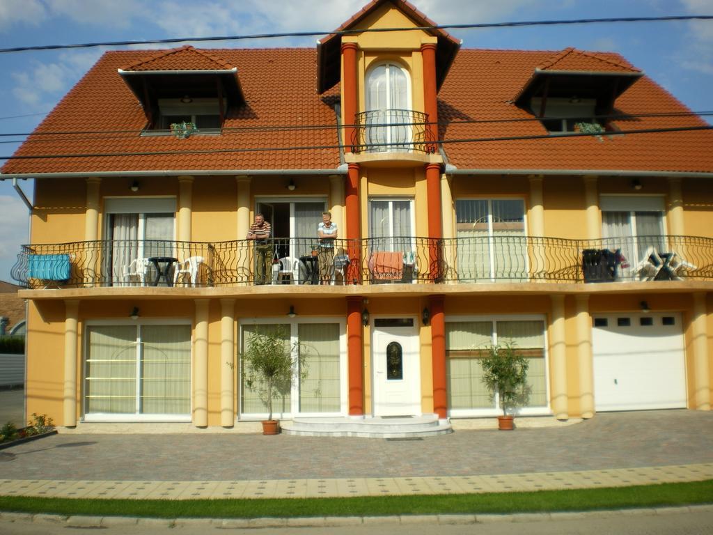 Mediterran-Apartmanok-Harkány Εξωτερικό φωτογραφία